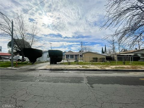 Photo of 1560 W Avenue H10, Lancaster, CA 93534 (MLS # SR26018682)
