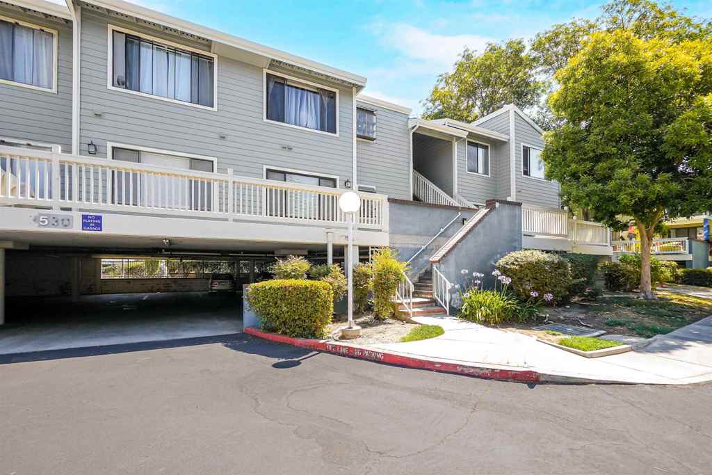 3530 Oakwood Terrace #102