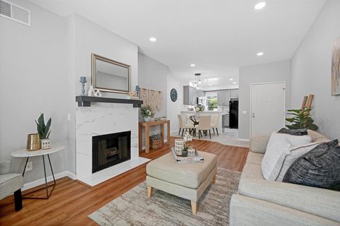 Photo of 3530 Oakwood Terrace Ter #102, Fremont, CA 94536 (MLS # 41123725)