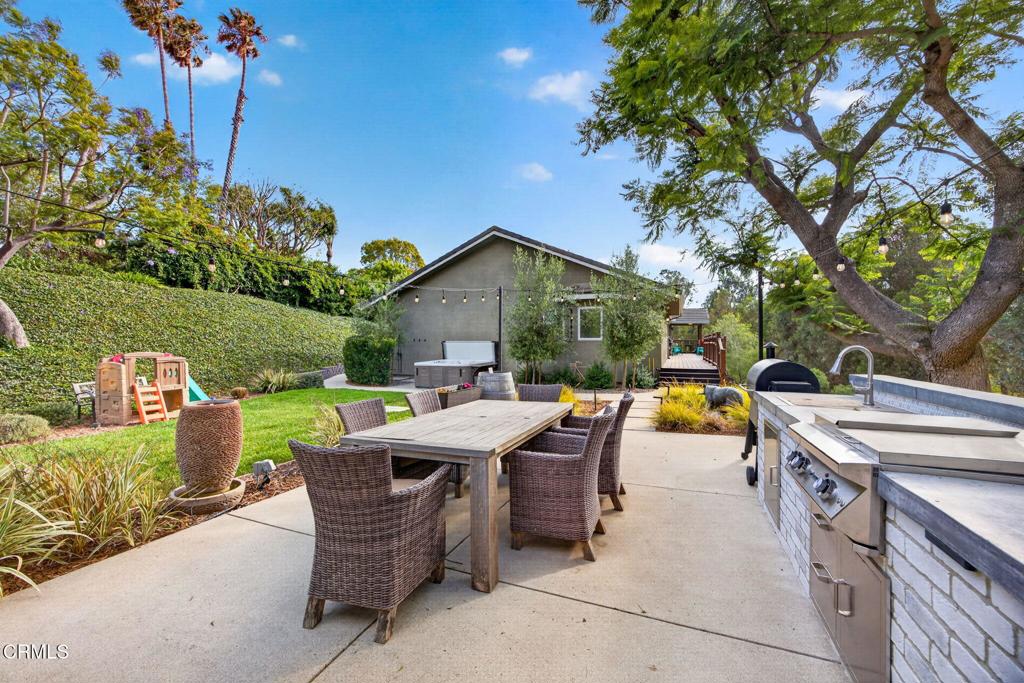 Camarillo, California, 93010, United States, 4 Bedrooms Bedrooms, ,3 BathroomsBathrooms,Residential,Active,2052018