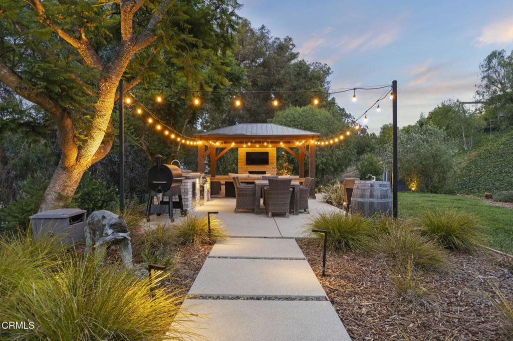 Camarillo, California, 93010, United States, 4 Bedrooms Bedrooms, ,3 BathroomsBathrooms,Residential,Active,2052018