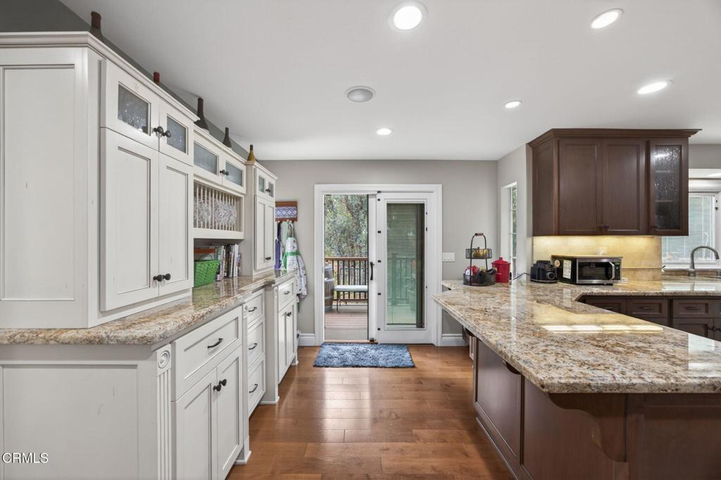 Camarillo, California, 93010, United States, 4 Bedrooms Bedrooms, ,3 BathroomsBathrooms,Residential,Active,2052018