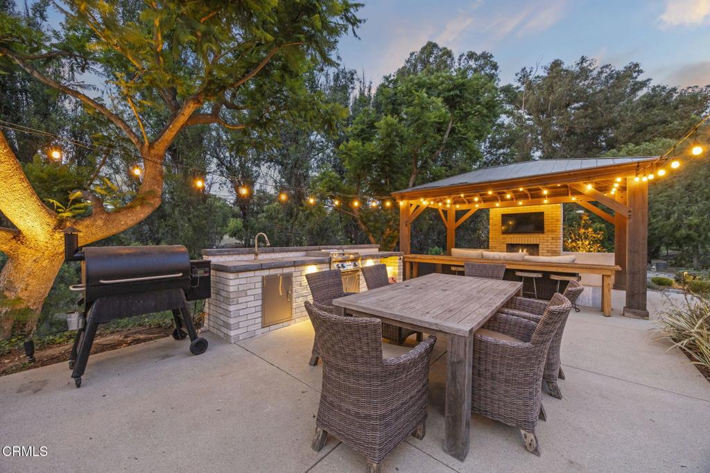 Camarillo, California, 93010, United States, 4 Bedrooms Bedrooms, ,3 BathroomsBathrooms,Residential,Active,2052018