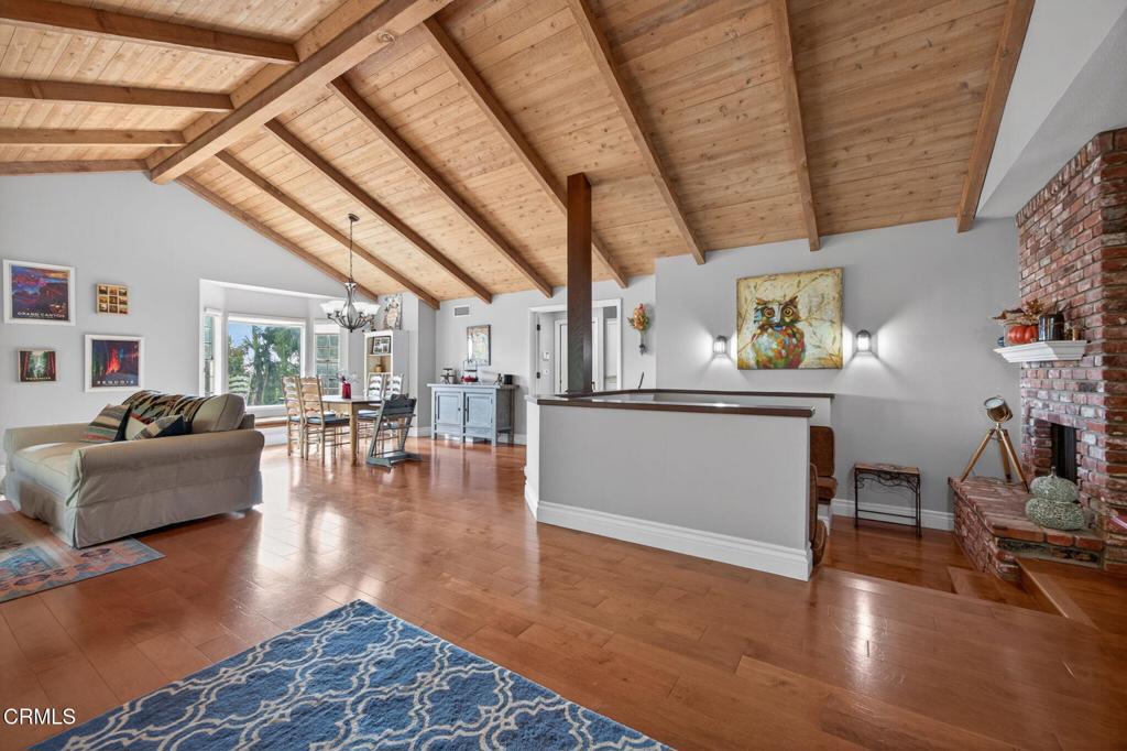 Camarillo, California, 93010, United States, 4 Bedrooms Bedrooms, ,3 BathroomsBathrooms,Residential,Active,2052018