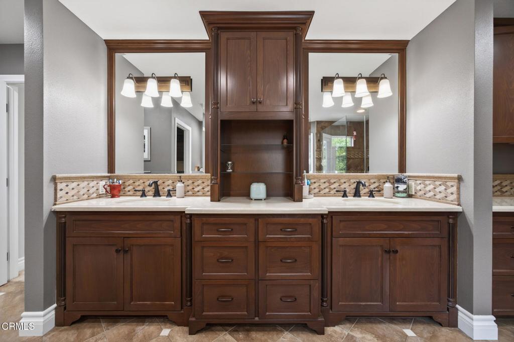 Camarillo, California, 93010, United States, 4 Bedrooms Bedrooms, ,3 BathroomsBathrooms,Residential,Active,2052018