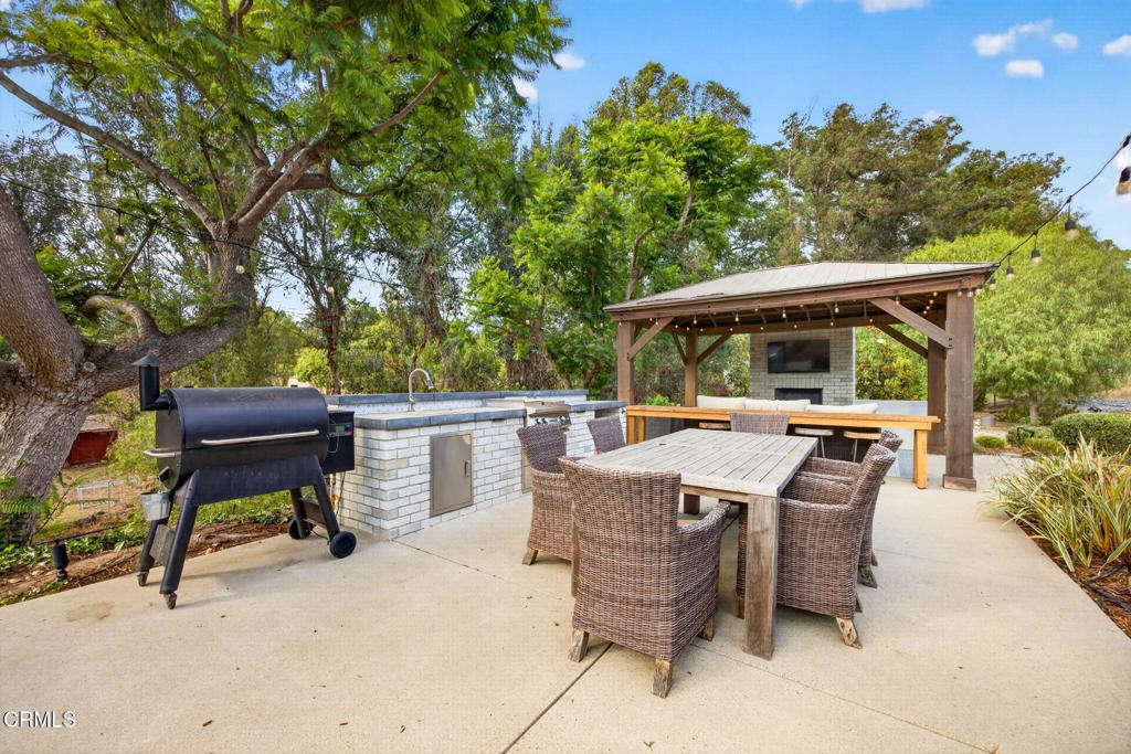 Camarillo, California, 93010, United States, 4 Bedrooms Bedrooms, ,3 BathroomsBathrooms,Residential,Active,2052018