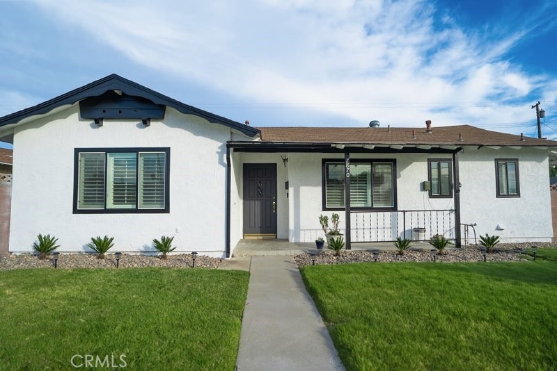 STREET PARKING ONLY. This completely refreshed property features brand new LVP flooring throughout, two fully updated bathrooms, and a modern kitchen that’s perfect for everyday living and entertaining. All appliances are included - stove, refrigerator, washer, and dryer - making this a true move-in ready opportunity. The home also boasts a charming sunroom that provides additional living space with abundant natural light. While ONLY street parking is available, the location more than compensates with its incredible convenience. You’ll be just minutes from world-famous Knott’s Berry Farm and Soak City waterpark. The community is perfectly positioned just 20 miles from downtown Los Angeles, 15 miles from beautiful beaches, and only 5 miles from Disneyland Resort. Beyond the theme parks, Buena Park offers award-winning restaurants, unique dinner theater experiences like Medieval Times and Pirates Dinner Adventure, plus excellent recreational facilities including parks with hiking trails, sports courts, and family-friendly amenities. This vibrant community perfectly balances suburban comfort with access to all the excitement Southern California has to offer.