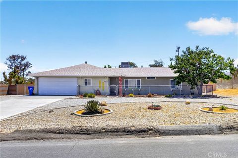 Photo of 7053 Balsa AVE, Yucca Valley, CA 92284 (MLS # DW26099226)