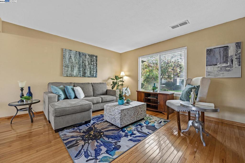 CARRIGAN COMMONS - Residential