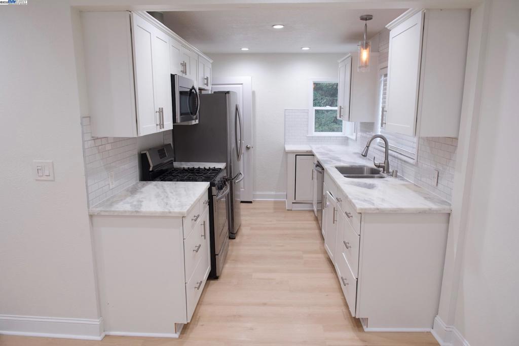 BEVERLY HILLS - Residential