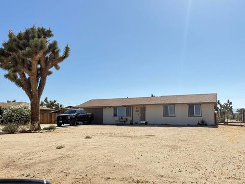 Photo of 4774 Indio Avenue, Yucca Valley, CA 92284 (MLS # 219132316DA) Photo of 4774 Indio Avenue, Yucca Valley, CA 92284 (MLS # 219132316DA)