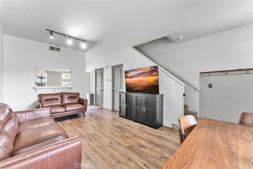 926 W Philadelphia K57