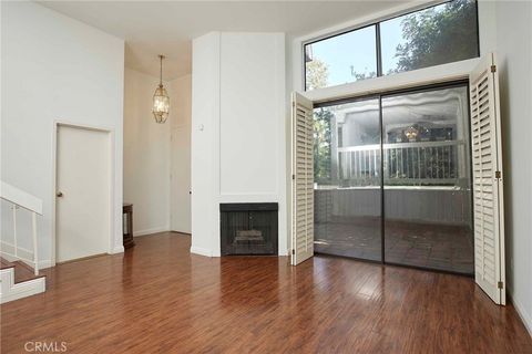 6121 Shoup Avenue 10 Woodland Hills CA 91367