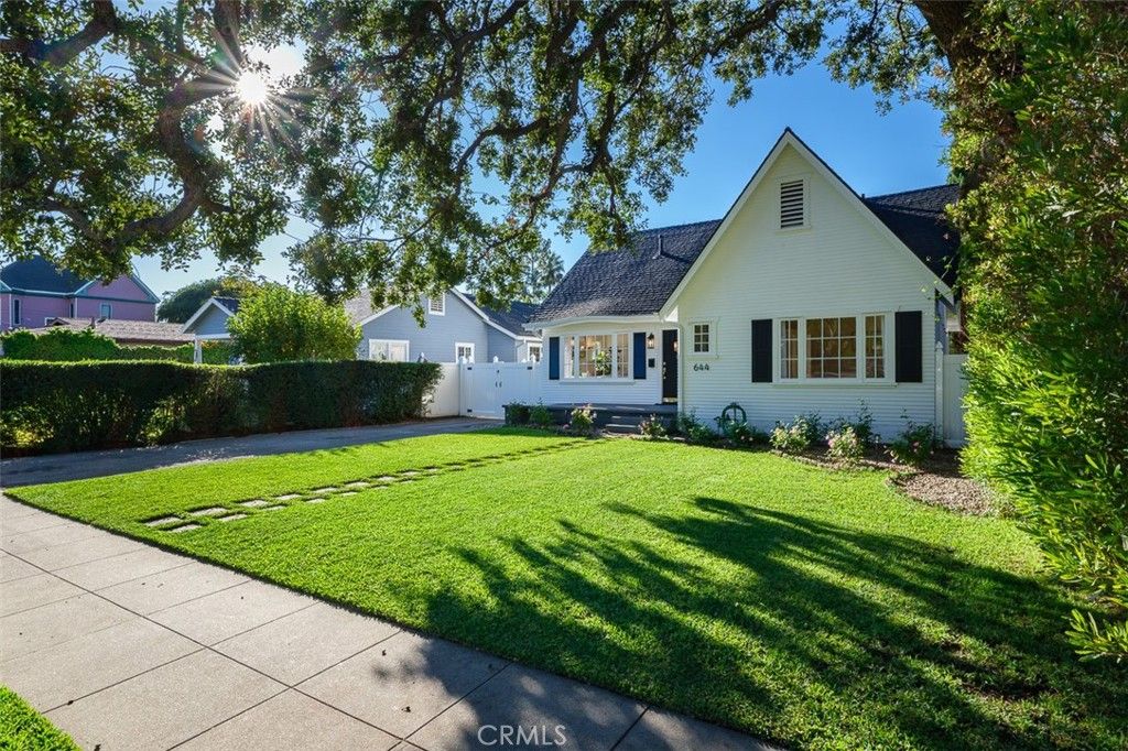 Photo of 644 W Colorado Blvd, Monrovia, CA 91016 (MLS # AR25244554)