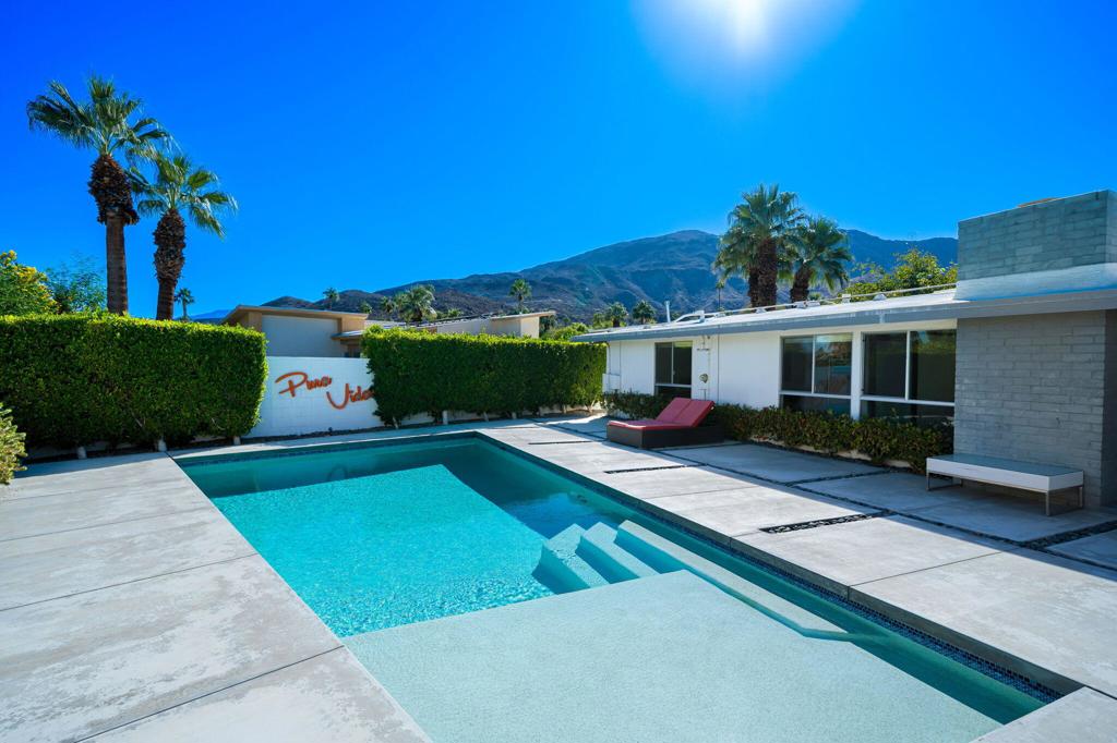 Magnesia Falls Cove - Residential