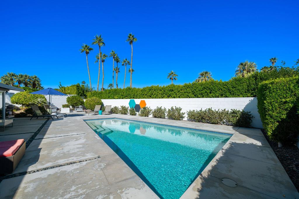 Magnesia Falls Cove - Residential