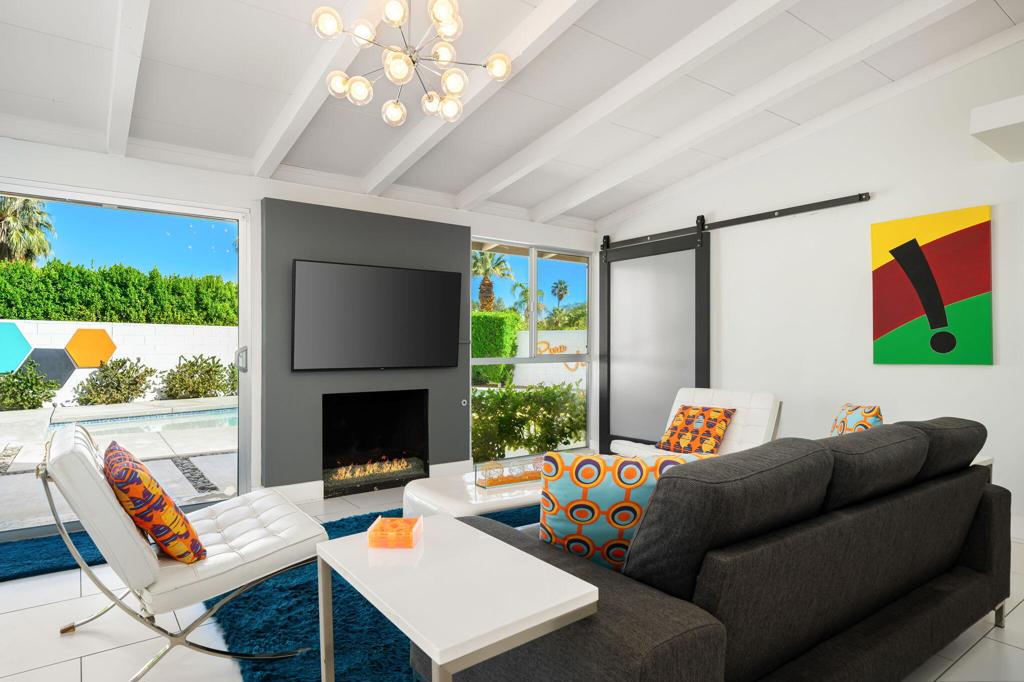 Magnesia Falls Cove - Residential