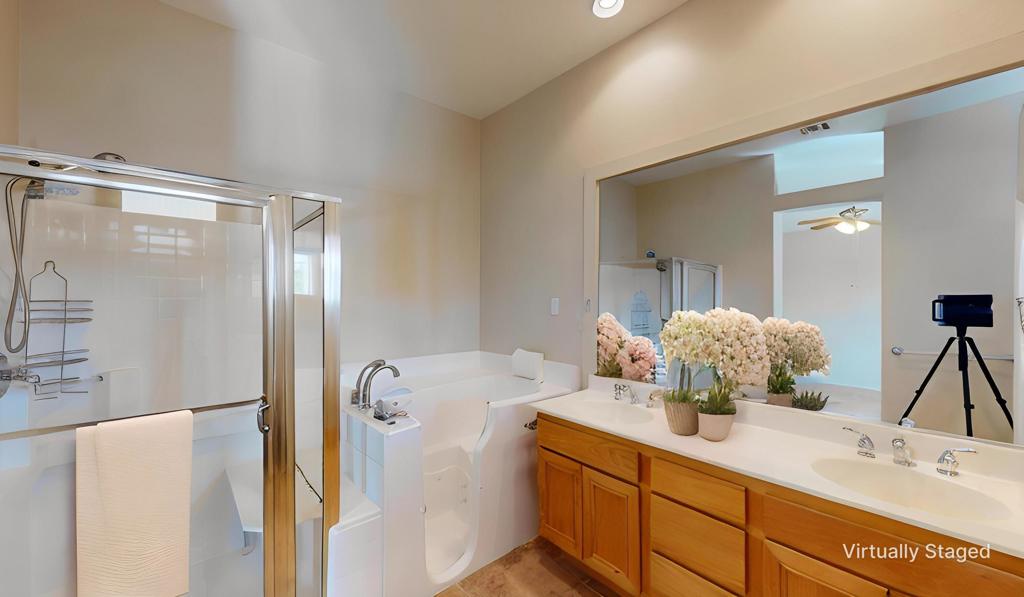 Vintage Palms - Residential