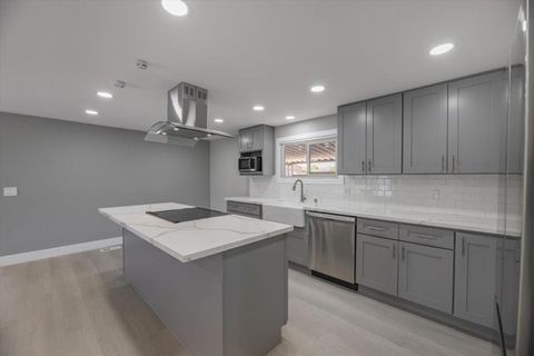 Photo of 174 REDWOOD Drive #174, Hollister, CA 95023 (MLS # ML82026192) Photo of 174 REDWOOD Drive #174, Hollister, CA 95023 (MLS # ML82026192)