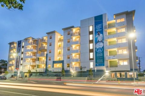 Photo of 436 W VIRGIL #313, Los Angeles, CA 90020 (MLS # 26832499)