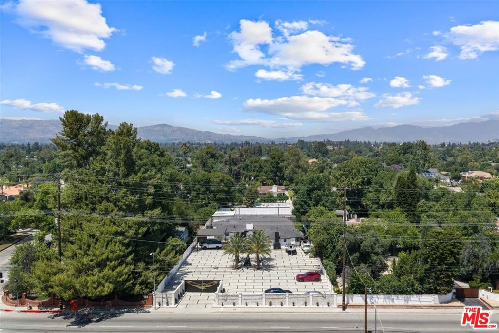 Photo of 17211 Parthenia Street, Northridge, CA 91325 (MLS # 26830133)