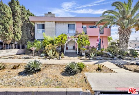 Photo of 724 S Flower Street, Inglewood, CA 90301 (MLS # 25590879)