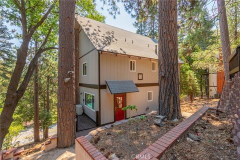 Photo of 260 S Fairway Drive, Twin Peaks, CA 92391 (MLS # PW25194569)