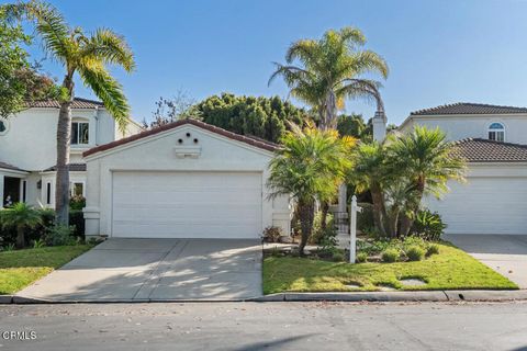Photo of 2110 Bermuda Dunes Place, Oxnard, CA 93036 (MLS # V1-32364)