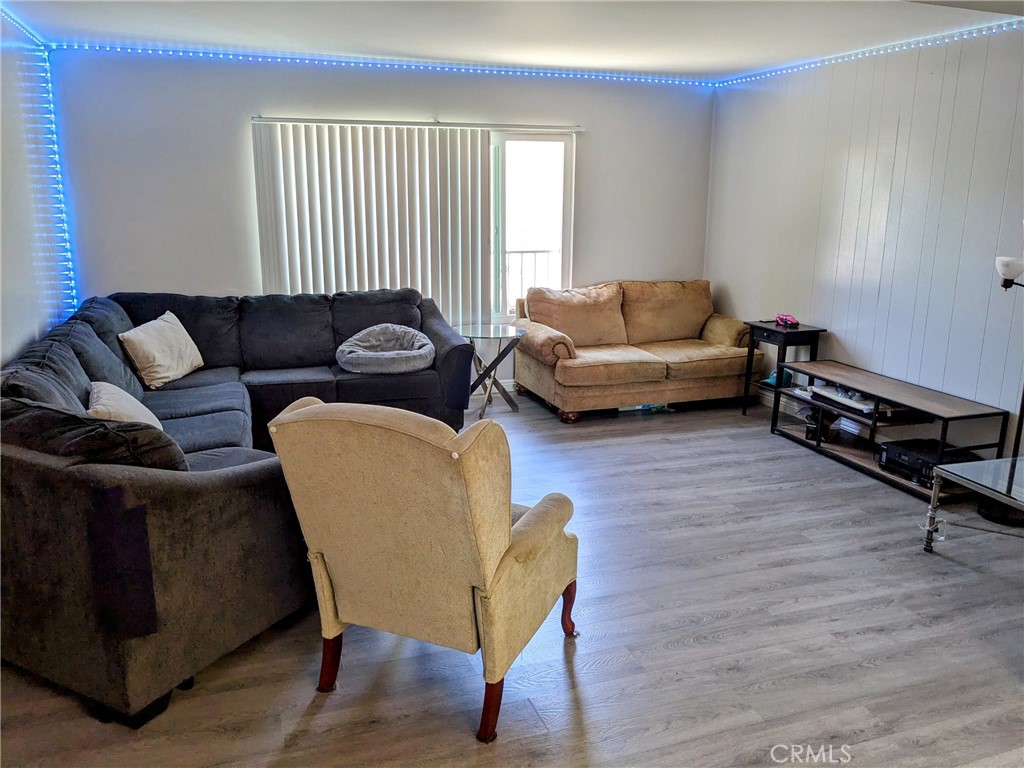 Discover this beautifully upgraded 3-bedroom, 2-bathroom apartment, located in the heart of Old Torrance. Designed with modern, high-end finishes throughout, this upper level unit offers both comfort and style. The kitchen has tile countertops and flooring, with sleek stainless steel appliances including a range, refrigerator, and dishwasher. Wood flooring in the living room and bedrooms. The unit also has easy access to a convenient on-site laundry room for added convenience, as well as a one-carport assigned parking spot.
With a prime location just minutes from Del Amo Mall, charming Old Torrance shops, and the beach, you'll be perfectly positioned to enjoy everything this vibrant community offers. This is a pet-friendly building and service animals welcome. Landlord pays for water and trash, tenants are responsible for all other utilities.