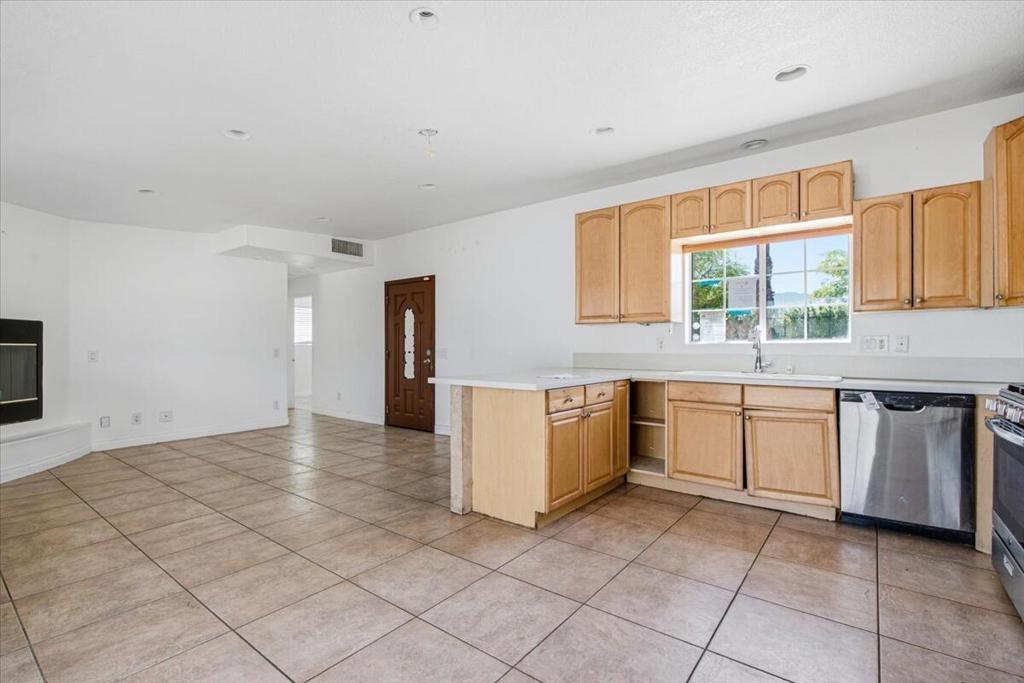 74146 De Anza Way