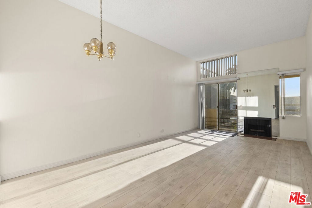 Photo of 112 N HAMILTON Drive #305, Beverly Hills, CA 90211 (MLS # 26986311)