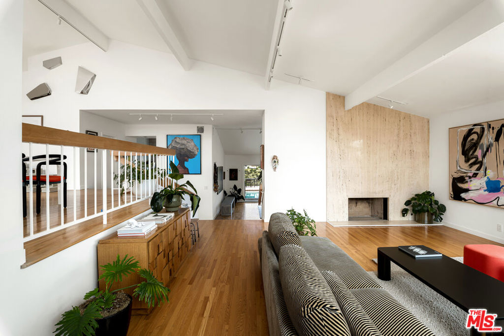 1926 N Crescent Heights Boulevard