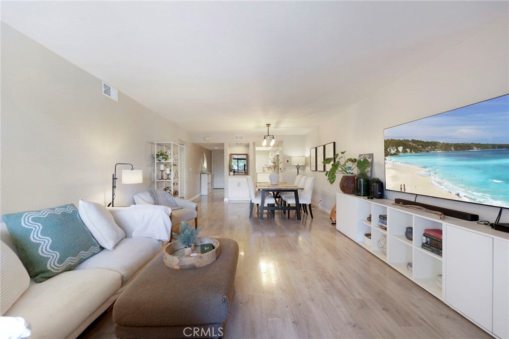 2501 Temple 116