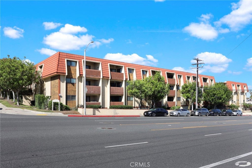 2501 Temple 116