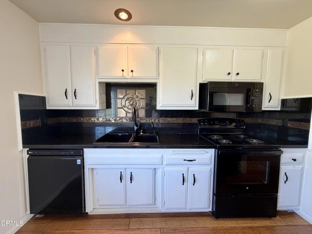 137 E Garden Green