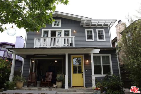 Photo of 821 Amoroso Place, Venice, CA 90291 (MLS # 26827211)