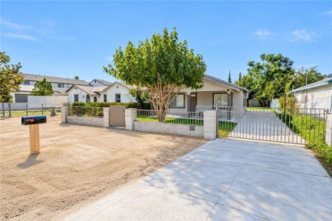 Photo of 24729 Ward ST, San Bernardino, CA 92410 (MLS # IV26220116)