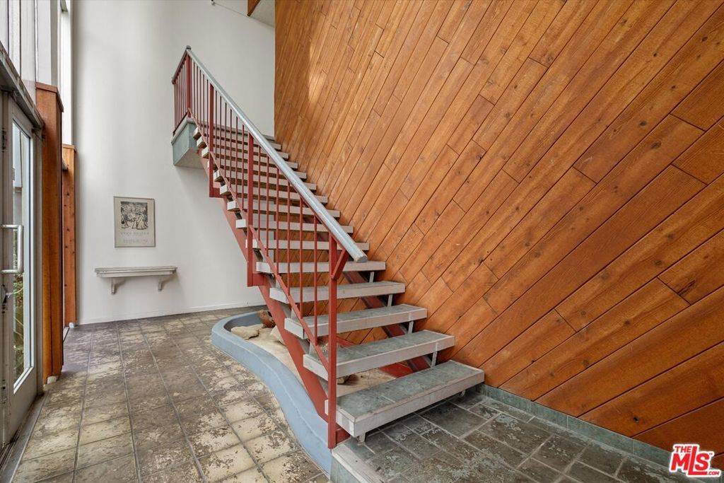 Photo of 1334 S Carmelina Avenue #1, Los Angeles, CA 90025 (MLS # 26701455)