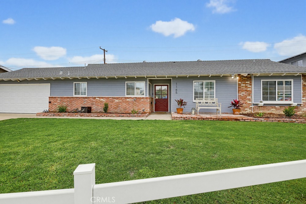 1165 N Harding