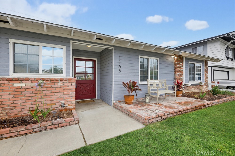 1165 N Harding