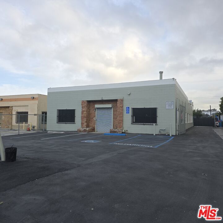 455 E Alondra Boulevard