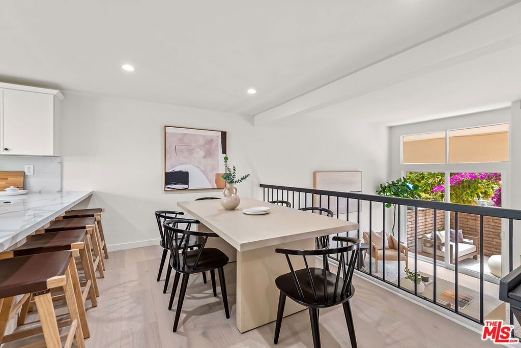 listing image 130723586332787917496