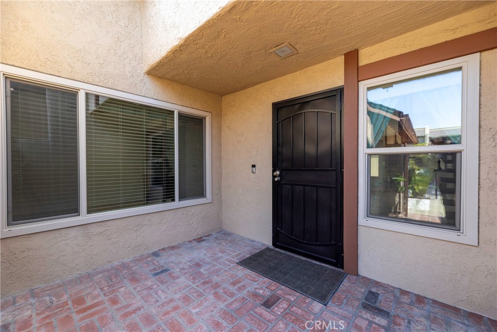 590 Magnolia
