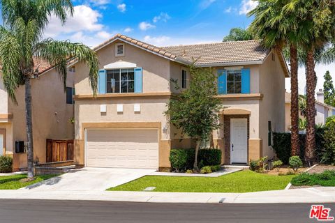 33 Halifax Place Irvine CA 92602