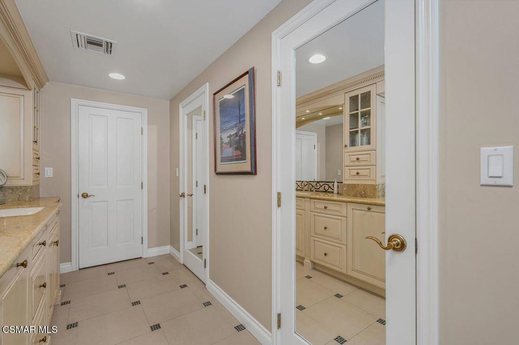 Clubview Townhomes NR-749 - 749 - Residential