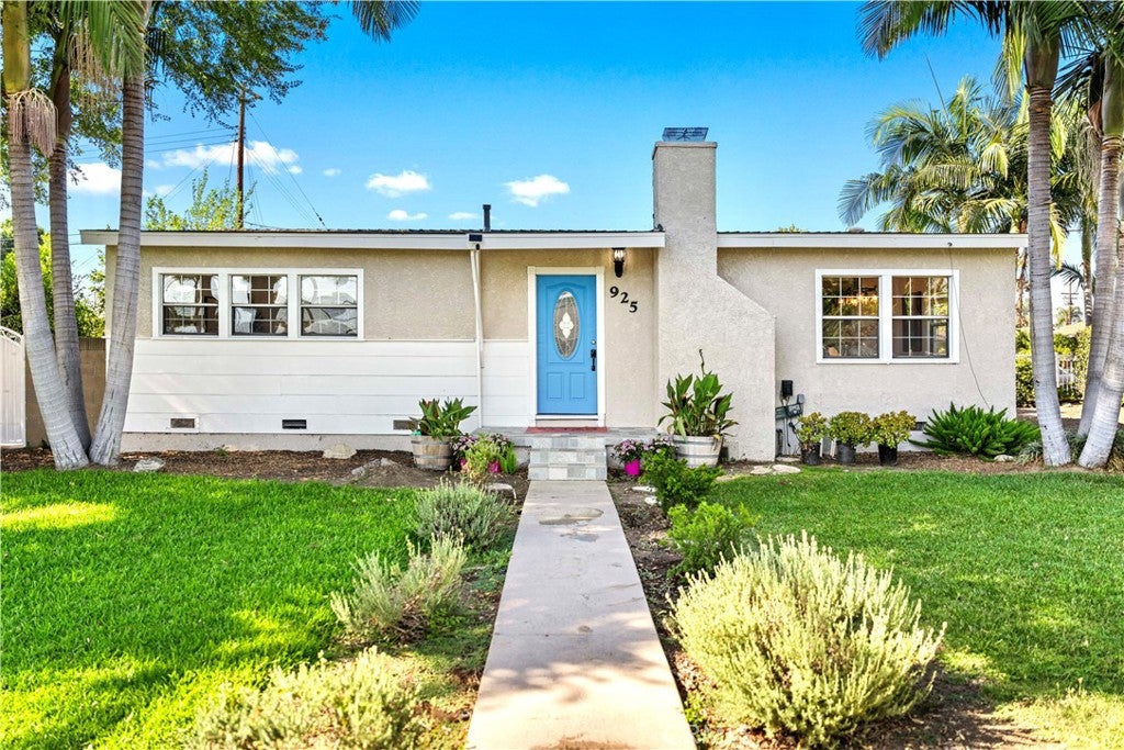 925 E Florence