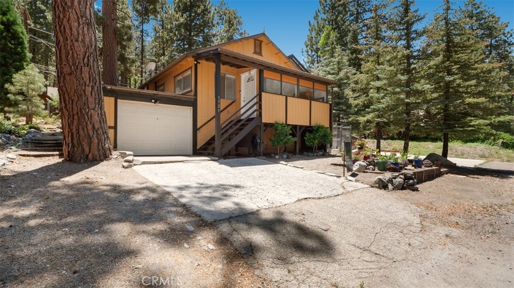 1527 Betty Street