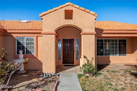 Photo of 5059 Saint Laurent Pl, Palmdale, CA 93552 (MLS # SR25256223)
