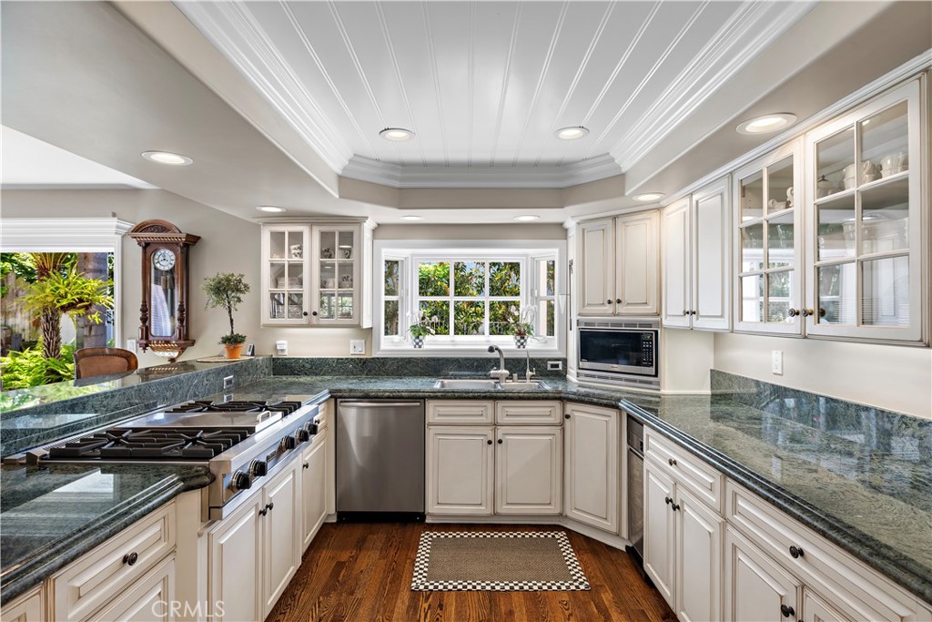 1803 La Cima, San Clemente CA 92672 - Photo 10