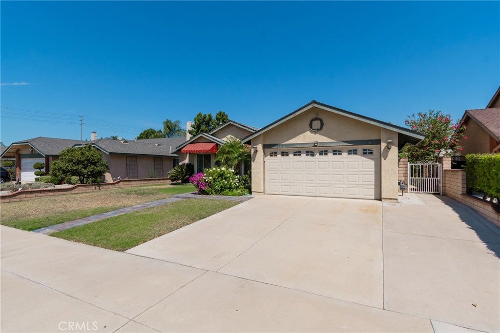 1231 E. ST. ANDREWS